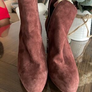 SCHUTZ Brown Ankle Boots Sleek Suede Design